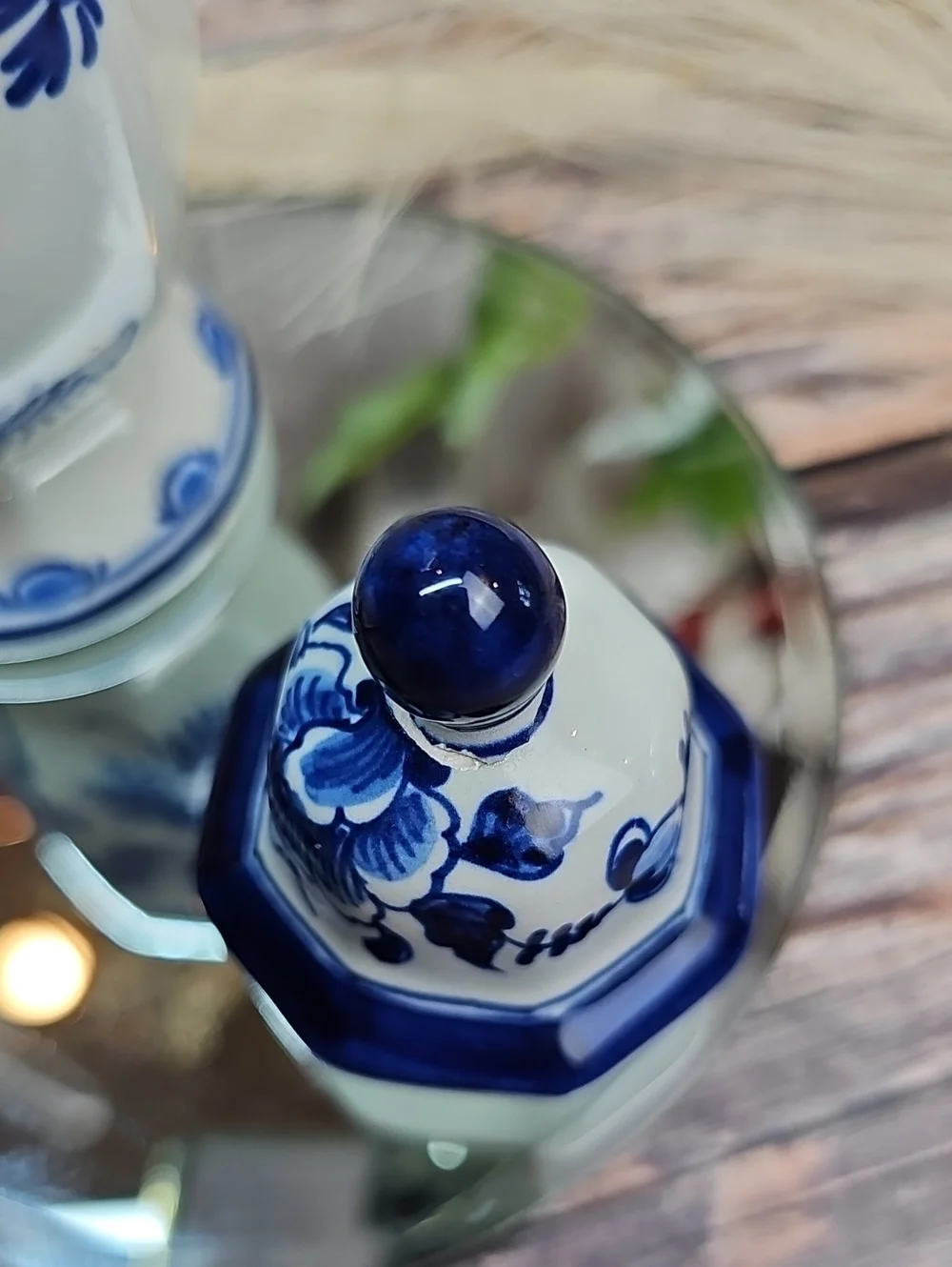 VINTAGE AUTHENTIC ROYAL DELFT BLUE & WHITE PORCELAIN BALUSTER JAR